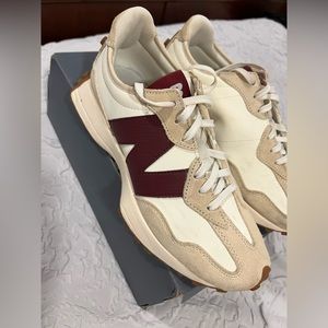 Size 9 Woman’s New Balance Sneakers